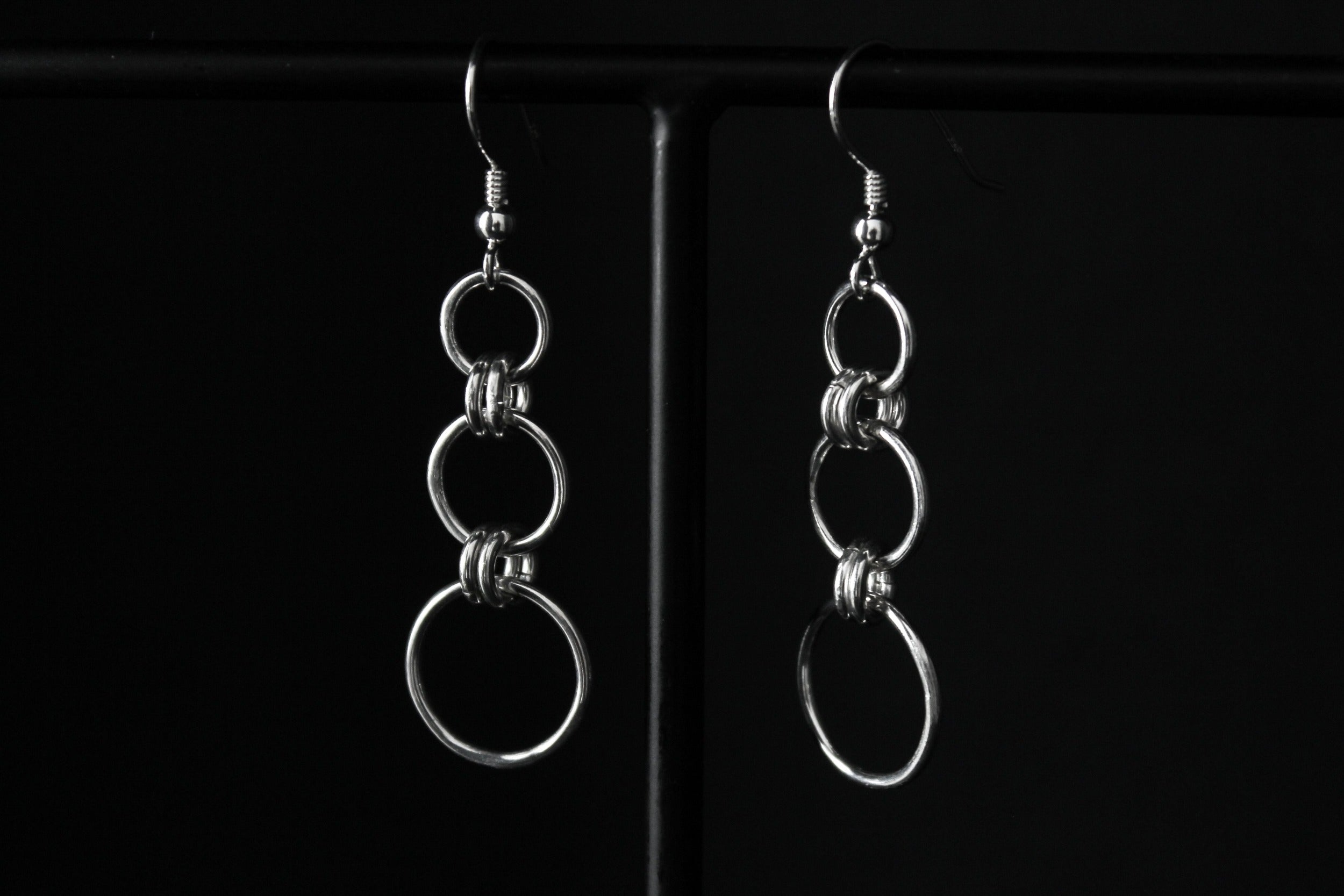 Chainmail-inspired dangle type handcrafted silver earrings number 1 - Natt Jewellery