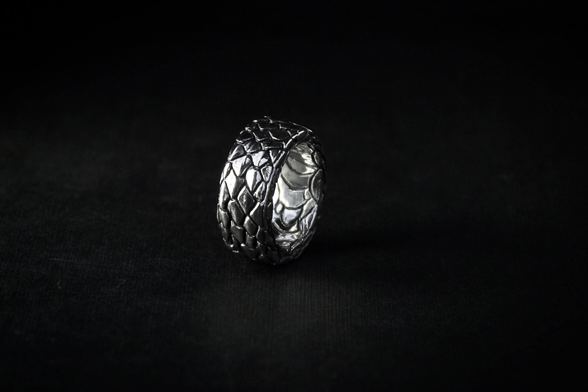 Handcrafted vikings-inspired solid sterling silver dragon scales ring - Natt Jewellery